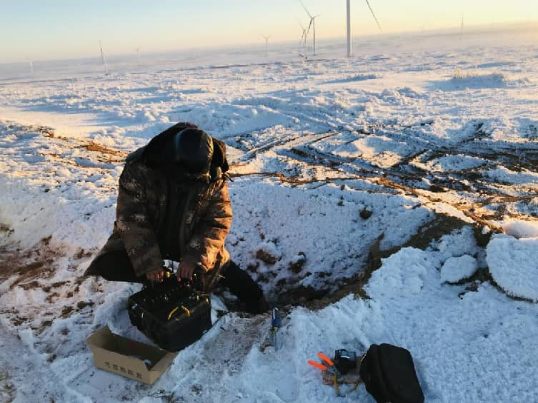 標(biāo)桿案例 丨 阿巴嘎旗別力古臺(tái)風(fēng)電場(chǎng)一期225MW風(fēng)電項(xiàng)目35KV電纜光纖在線監(jiān)測(cè)